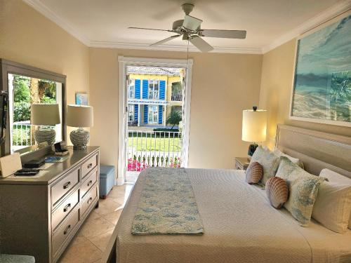 VR102 Guest King Bedroom 2026