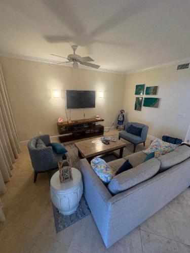 VR103 Living Room 2026