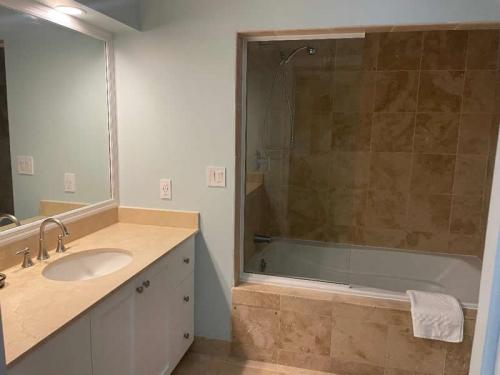 VR106 Master Bath 2022