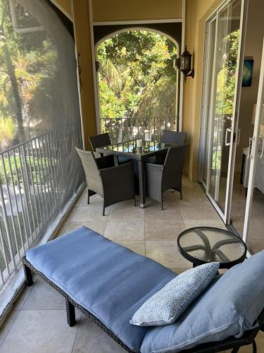 VR604 Balcony II 2025